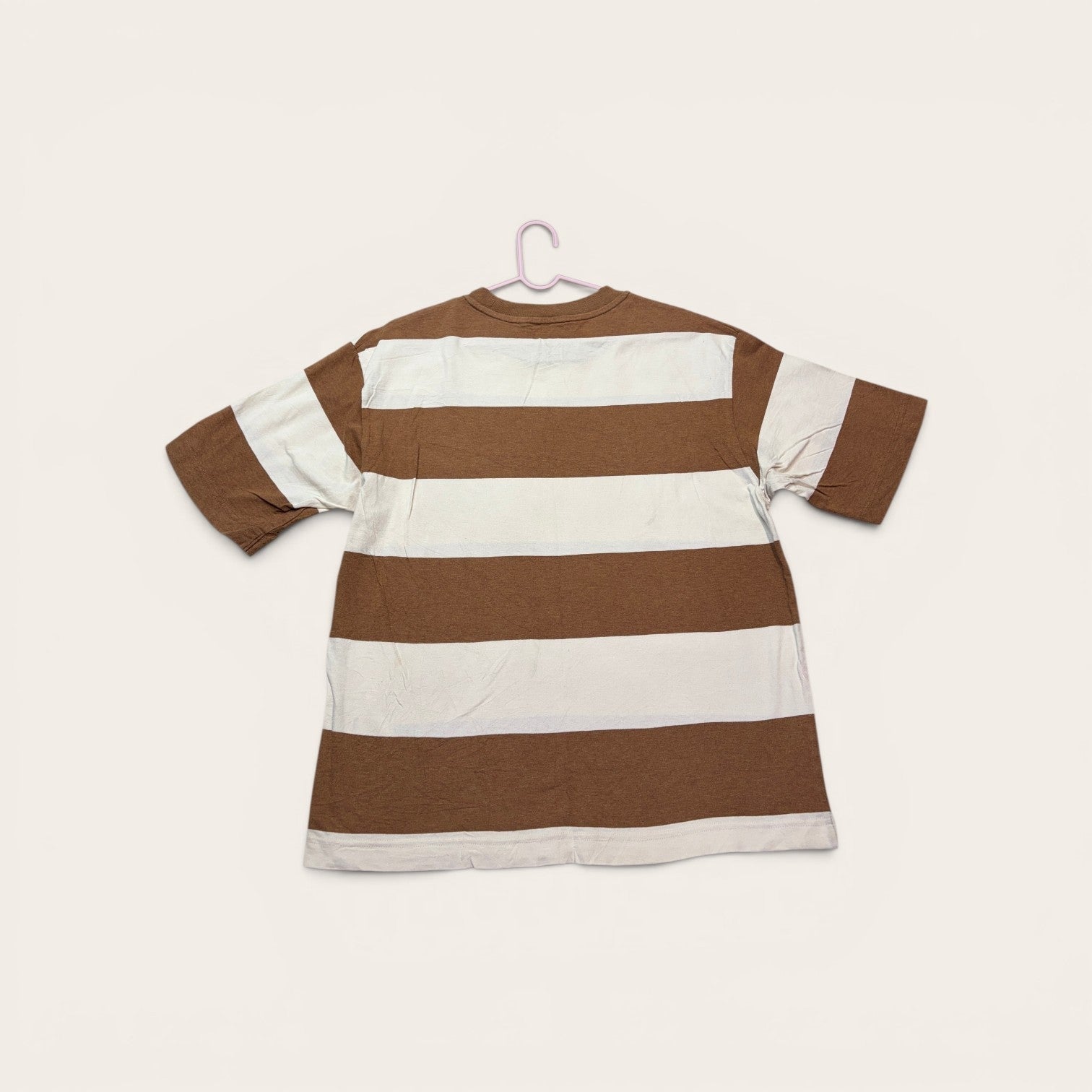 Uniqlo White and Brown Striped Casual Tee