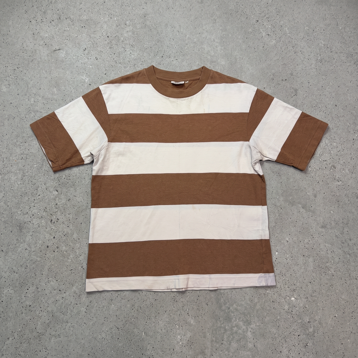 Uniqlo White and Brown Striped Casual Tee